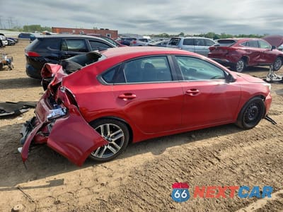Trzecie zdjęcie samochodu z tyłu: 2019 KIA FORTE S VIN:3KPF34AD7KE013140 - miniatura