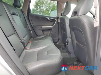 Zdjęcie 10 z 12 samochodu: 2016 VOLVO XC60 T5 PREMIER VIN:YV4612RK8G2820961 - miniatura