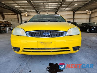 Piąte zdjęcie samochodu w środku: 2007 FORD FOCUS ZX3 VIN:1FAFP31N77W260376 - miniatura
