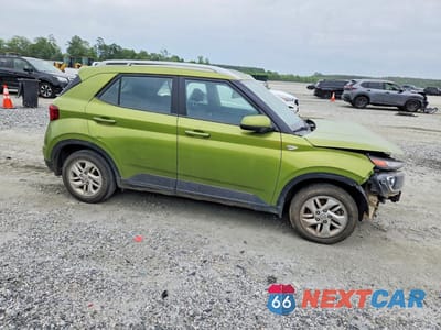 Czwarte zdjęcie samochodu z boku: 2020 HYUNDAI VENUE SEL VIN:KMHRC8A36LU035091 - miniatura