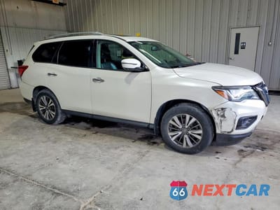 Czwarte zdjęcie samochodu z boku: 2017 NISSAN PATHFINDER SL VIN:5N1DR2MM6HC909639 - miniatura