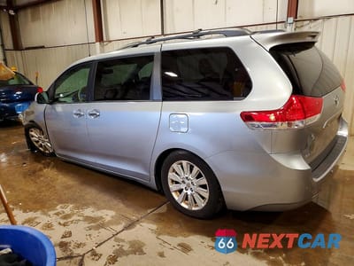Drugie zdjęcie samochodu z przodu: 2011 TOYOTA SIENNA XLE 7-PASSENGER VIN:5TDDK3DC3BS010555 - miniatura
