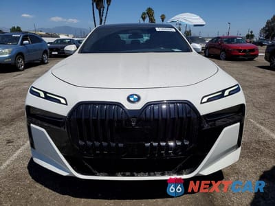Piąte zdjęcie samochodu w środku: 2023 BMW 740 I VIN:WBA23EH00PCM83724 - miniatura