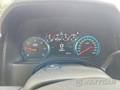 Zdjęcie 9 z 14 samochodu: 2017 GMC YUKON XL DENALI VIN:1GKS2HKJ9HR215184 - miniatura