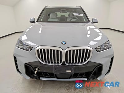 Piąte zdjęcie samochodu w środku: 2026 BMW X5 XDRIVE40I VIN:5UX23EU01T9195838 - miniatura