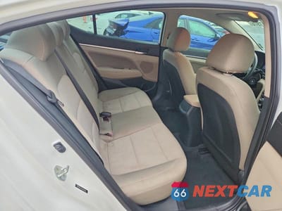 Zdjęcie 10 z 12 samochodu: 2019 HYUNDAI ELANTRA SEL VIN:5NPD84LF5KH426158 - miniatura