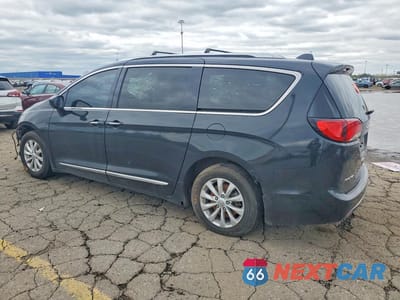 Drugie zdjęcie samochodu z przodu: 2019 CHRYSLER PACIFICA TOURING L VIN:2C4RC1BGXKR526207 - miniatura
