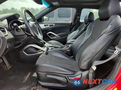 Zdjęcie 7 z 12 samochodu: 2016 HYUNDAI VELOSTER BASE VIN:KMHTC6AD9GU283134 - miniatura