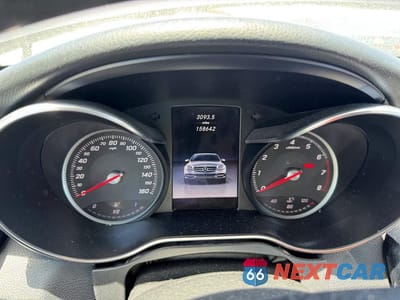 Zdjęcie 9 z 12 samochodu: 2015 MERCEDES-BENZ C 300 VIN:55SWF4JB2FU044736 - miniatura