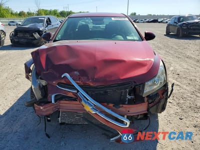 Piąte zdjęcie samochodu w środku: 2015 CHEVROLET CRUZE LT VIN:1G1PC5SB7F7177753 - miniatura