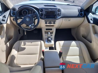 Zdjęcie 8 z 13 samochodu: 2016 VOLKSWAGEN TIGUAN S VIN:WVGAV7AX7GW509189 - miniatura