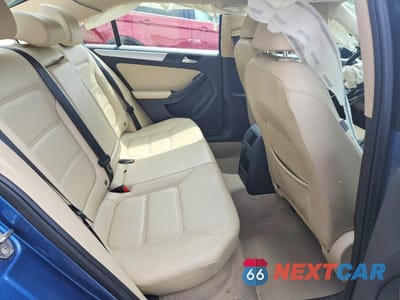 Zdjęcie 10 z 12 samochodu: 2016 VOLKSWAGEN JETTA HYBRID VIN:3VW637AJ3GM419563 - miniatura