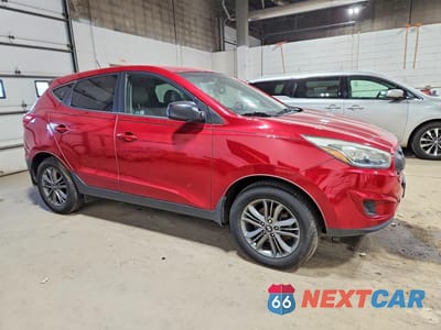 Czwarte zdjęcie samochodu z boku: 2015 HYUNDAI TUCSON 4WD VIN:KM8JTCAF6FU091773 - miniatura