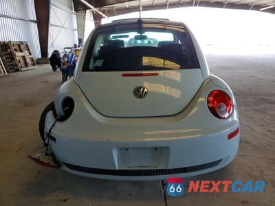 Zdjęcie 6 z 12 samochodu: 2010 VOLKSWAGEN NEW BEETLE VIN:3VWRG3AG3AM036485 - miniatura