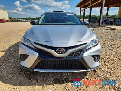 Piąte zdjęcie samochodu w środku: 2020 TOYOTA CAMRY XSE VIN:4T1K61AK3LU301173 - miniatura
