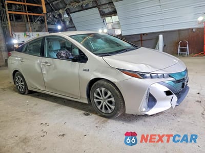 Czwarte zdjęcie samochodu z boku: 2020 TOYOTA PRIUS PRIME LE VIN:JTDKARFP5L3126758 - miniatura