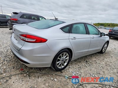Trzecie zdjęcie samochodu z tyłu: 2017 FORD FUSION SE VIN:3FA6P0H7XHR145765 - miniatura