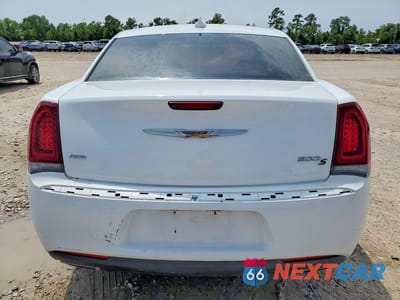 Zdjęcie 6 z 13 samochodu: 2016 CHRYSLER 300 S VIN:2C3CCAGG3GH234222 - miniatura