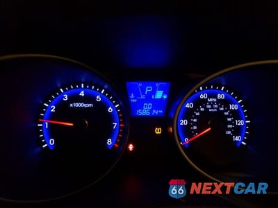 Zdjęcie 9 z 13 samochodu: 2011 HYUNDAI TUCSON GLS VIN:KM8JU3AC5BU160062 - miniatura