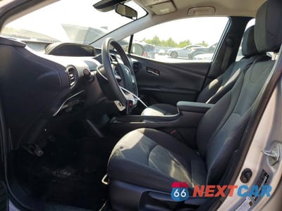 Zdjęcie 7 z 12 samochodu: 2017 TOYOTA PRIUS ONE VIN:JTDKBRFUXH3044552 - miniatura
