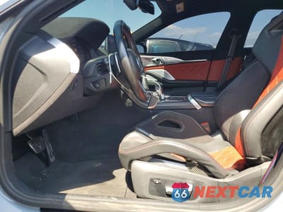 Zdjęcie 7 z 12 samochodu: 2023 BMW M8 VIN:WBSGV0C03PCL80271 - miniatura