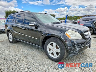 Czwarte zdjęcie samochodu z boku: 2007 MERCEDES-BENZ GL 450 4MATIC VIN:4JGBF71EX7A175866 - miniatura