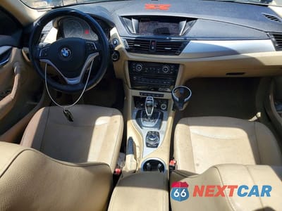 Zdjęcie 8 z 13 samochodu: 2015 BMW X1 XDRIVE28I VIN:WBAVL1C59FVY28941 - miniatura