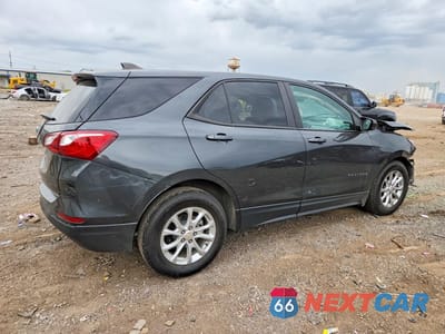 Trzecie zdjęcie samochodu z tyłu: 2021 CHEVROLET EQUINOX LS VIN:2GNAXHEV9M6153581 - miniatura