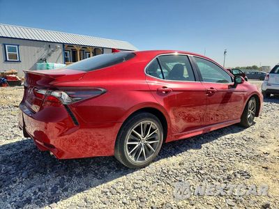 Trzecie zdjęcie samochodu z tyłu: 2021 TOYOTA CAMRY SE VIN:4T1G11AK1MU427666 - miniatura