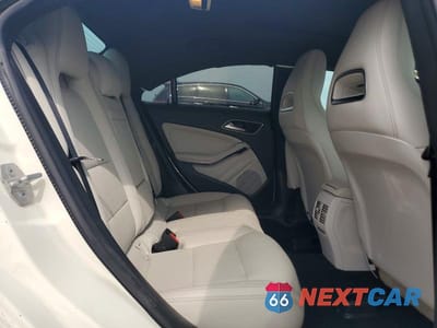 Zdjęcie 10 z 12 samochodu: 2018 MERCEDES-BENZ CLA 250 VIN:WDDSJ4EB4JN519666 - miniatura