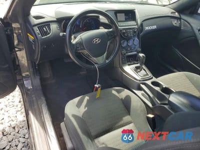 Zdjęcie 8 z 12 samochodu: 2016 HYUNDAI GENESIS COUPE 3.8L VIN:KMHHT6KJ5GU132222 - miniatura