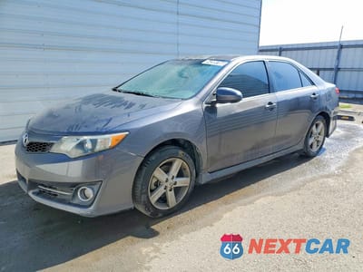 2014 TOYOTA CAMRY SE 4T1BF1FK4EU318804 - główne zdjęcie licytacji z USA - miniatura