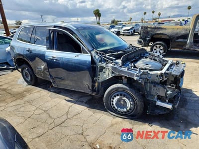 Czwarte zdjęcie samochodu z boku: 2024 VOLVO XC90 ULTIMATE VIN:YV4062PF7R1210796 - miniatura