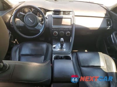 Zdjęcie 8 z 13 samochodu: 2018 JAGUAR E-PACE S VIN:SADFJ2FX4J1Z17336 - miniatura