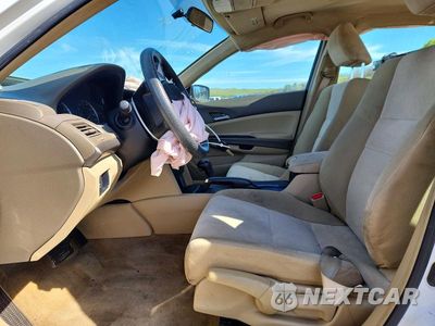 Zdjęcie 7 z 13 samochodu: 2009 HONDA ACCORD LX VIN:1HGCP26379A160259 - miniatura
