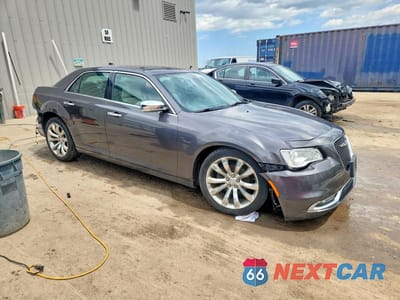 Czwarte zdjęcie samochodu z boku: 2018 CHRYSLER 300 LIMITED VIN:2C3CCAEG1JH123128 - miniatura