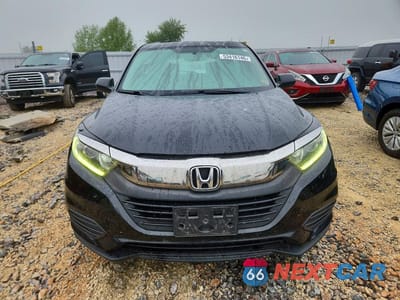 Piąte zdjęcie samochodu w środku: 2019 HONDA HR-V LX VIN:3CZRU6H33KG733116 - miniatura