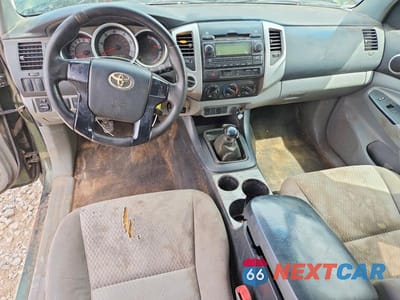 Zdjęcie 8 z 12 samochodu: 2012 TOYOTA TACOMA ACCESS CAB VIN:5TFUX4EN8CX013602 - miniatura