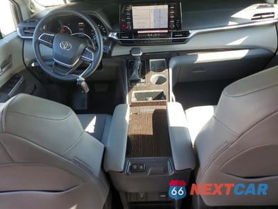 Zdjęcie 8 z 13 samochodu: 2024 TOYOTA SIENNA XLE 7-PASSENGER VIN:5TDJSKFC4RS132880 - miniatura