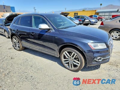 Czwarte zdjęcie samochodu z boku: 2014 AUDI SQ5 PRESTIGE VIN:WA1VGAFP7EA035075 - miniatura