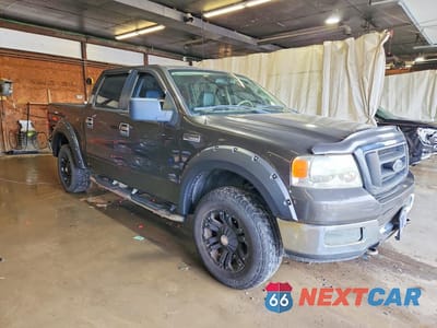 Czwarte zdjęcie samochodu z boku: 2005 FORD F250 CREW CAB (4 DOO VIN:1FTPW14595KE81256 - miniatura