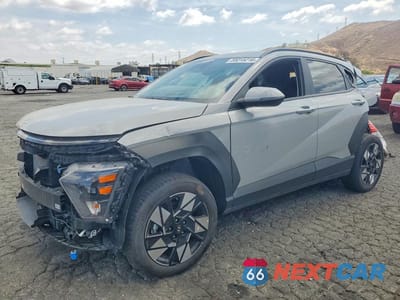 2025 HYUNDAI KONA SEL KM8HBCAB6SU305976 - główne zdjęcie licytacji z USA - miniatura