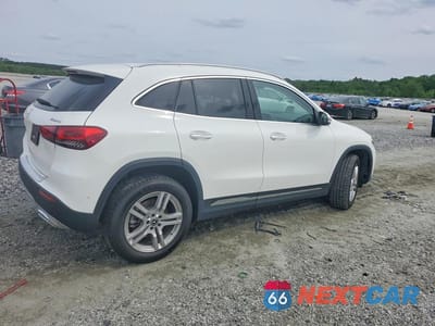 Trzecie zdjęcie samochodu z tyłu: 2021 MERCEDES-BENZ GLA 250 4MATIC VIN:W1N4N4HB3MJ207250 - miniatura