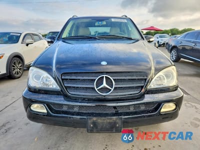 Piąte zdjęcie samochodu w środku: 2005 MERCEDES-BENZ ML 350 VIN:4JGAB57EX5A555855 - miniatura