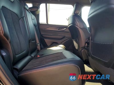 Zdjęcie 11 z 13 samochodu: 2023 JEEP GRAND CHEROKEE LAREDO VIN:1C4RJHAGXPC560213 - miniatura
