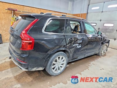 Trzecie zdjęcie samochodu z tyłu: 2016 VOLVO XC90 T6 VIN:YV4A22PK7G1044726 - miniatura