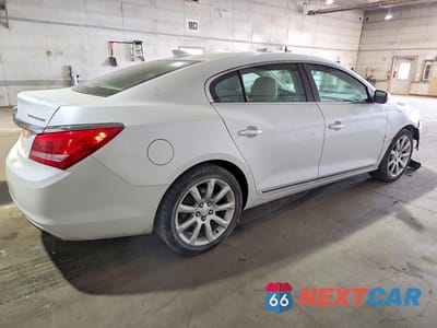 Trzecie zdjęcie samochodu z tyłu: 2015 BUICK LACROSSE PREMIUM VIN:1G4GD5G35FF191254 - miniatura