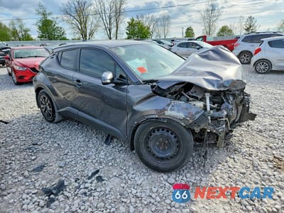 Czwarte zdjęcie samochodu z boku: 2020 TOYOTA C-HR LE VIN:JTNKHMBX7L1068339 - miniatura