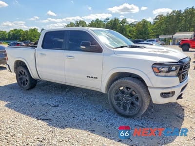 Czwarte zdjęcie samochodu z boku: 2021 RAM 1500 LARAMIE VIN:1C6RREJT8MN503553 - miniatura