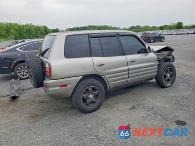Trzecie zdjęcie samochodu z tyłu: 1999 TOYOTA RAV4 BASE VIN:JT3HP10V2X7141013 - miniatura